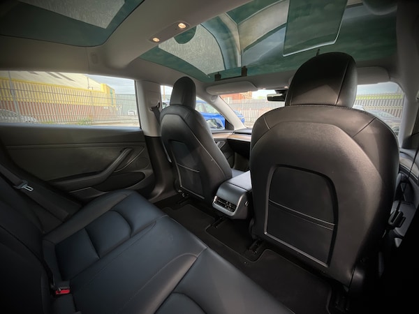 Used Tesla Model 3 2021 for sale - 76128319: Photo 10