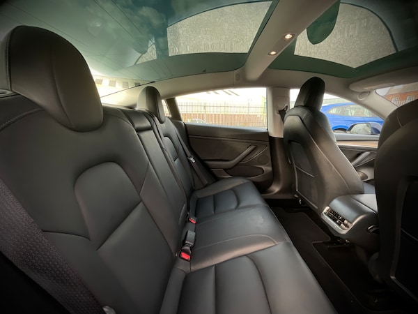 Used Tesla Model 3 2021 for sale - 76128319: Photo 12