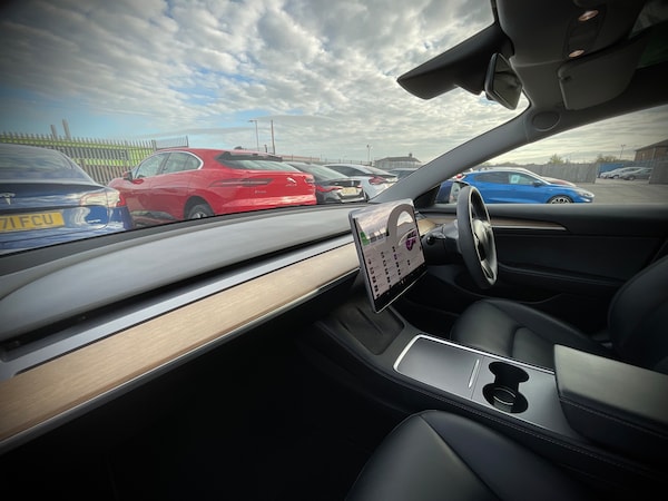 Used Tesla Model 3 2021 for sale - 76128319: Photo 16