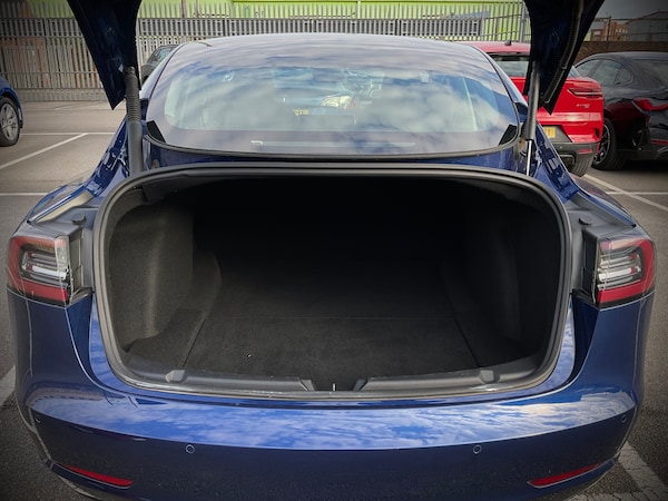 Used Tesla Model 3 2021 for sale - 76128319: Photo 19