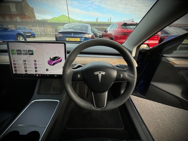 Used Tesla Model 3 2021 for sale - 76128319: Photo 23
