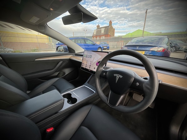 Used Tesla Model 3 2021 for sale - 76128319: Photo 7