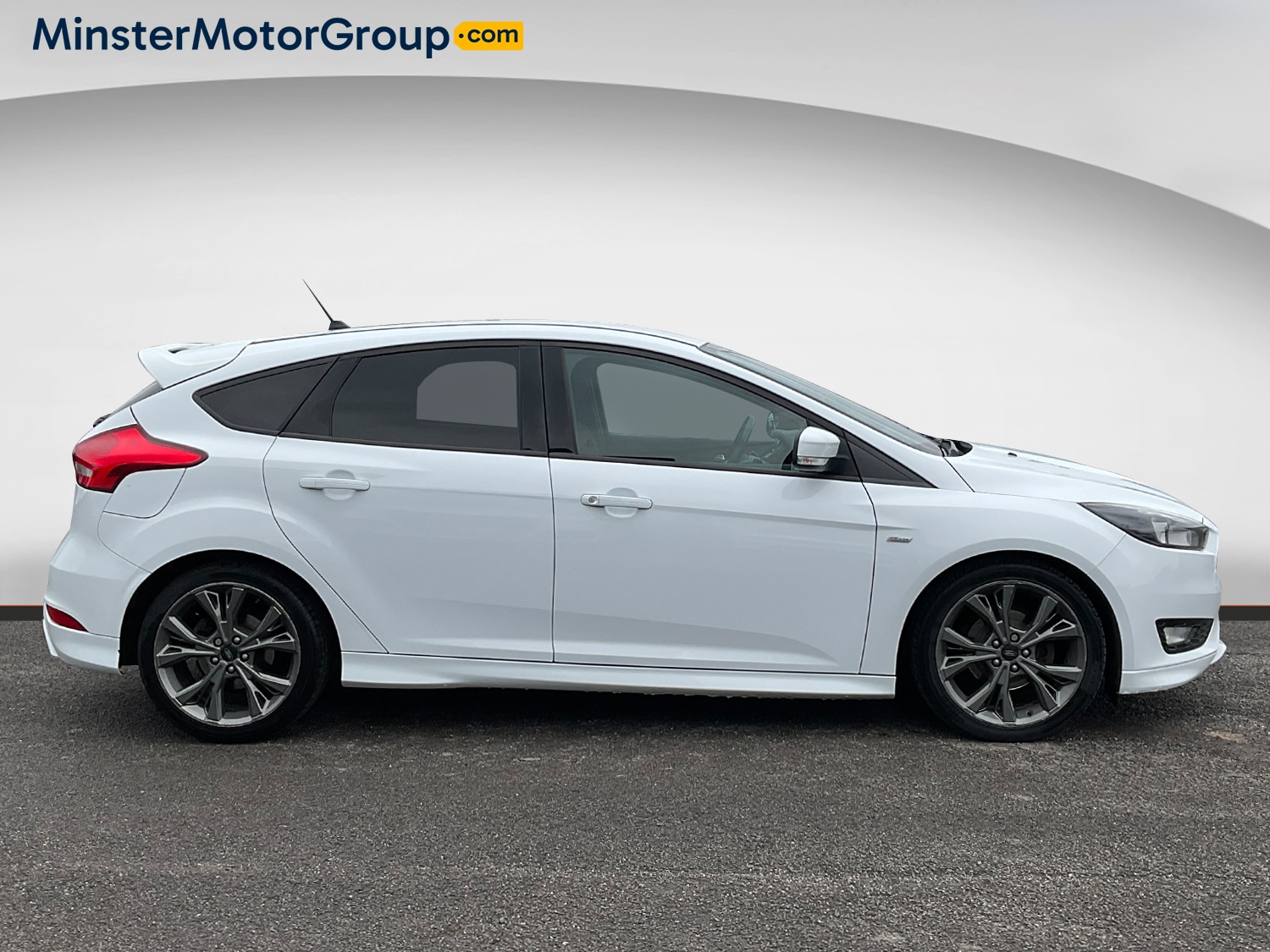 Used Ford Focus 2017 for sale - 77350690: Photo 2