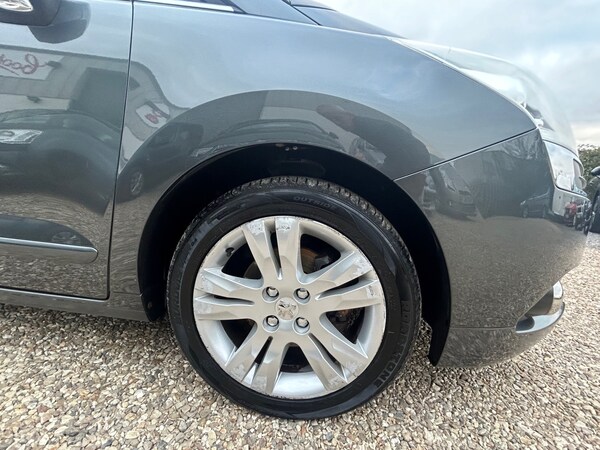 Used Peugeot 5008 2013 for sale - 76192134: Photo 10