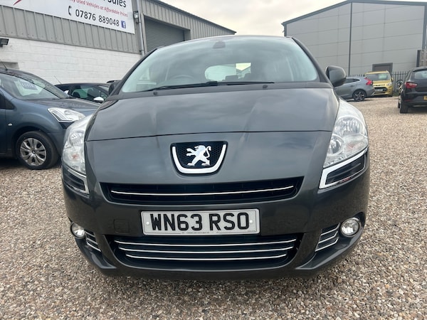 Used Peugeot 5008 2013 for sale - 76192134: Photo 2