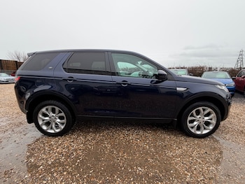Used Land Rover Discovery Sport 2015 for sale - 77168567: Photo