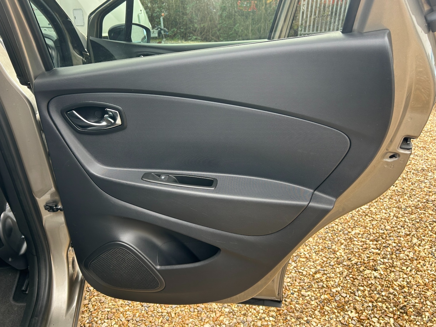 Used Renault Captur 2015 for sale - 77335817: Photo 15