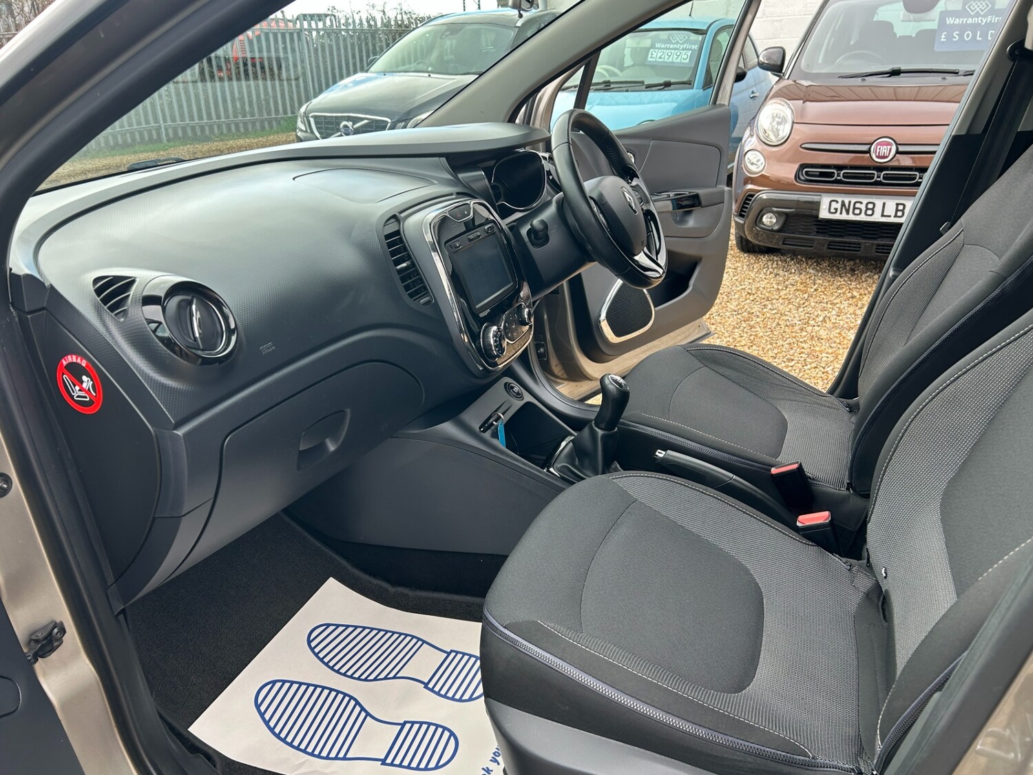 Used Renault Captur 2015 for sale - 77335817: Photo 19