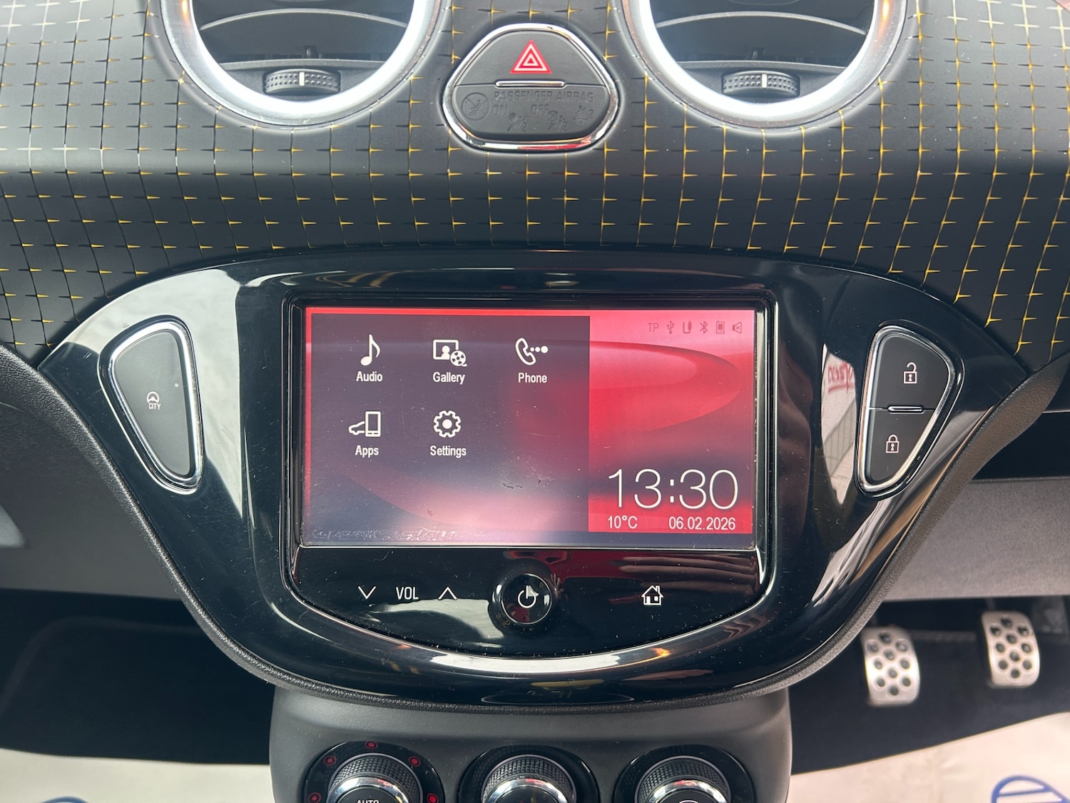 Used Vauxhall ADAM 2015 for sale - 77339810: Photo 22