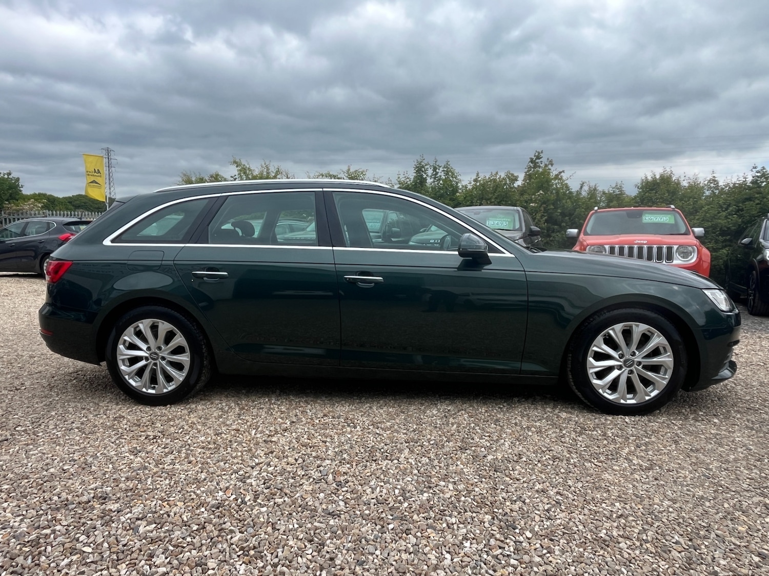 Used Audi A4 2016 for sale - 76553918: Photo 4