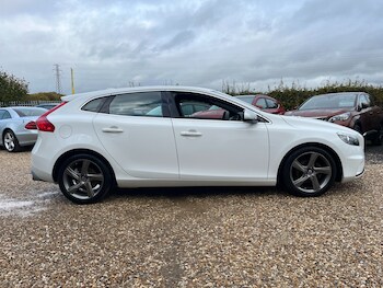 Used Volvo V40 2014 for sale - 75567220: Photo