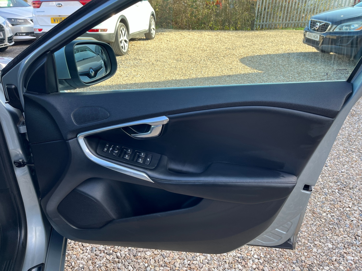 Used Volvo V40 2018 for sale - 77617899: Photo 12
