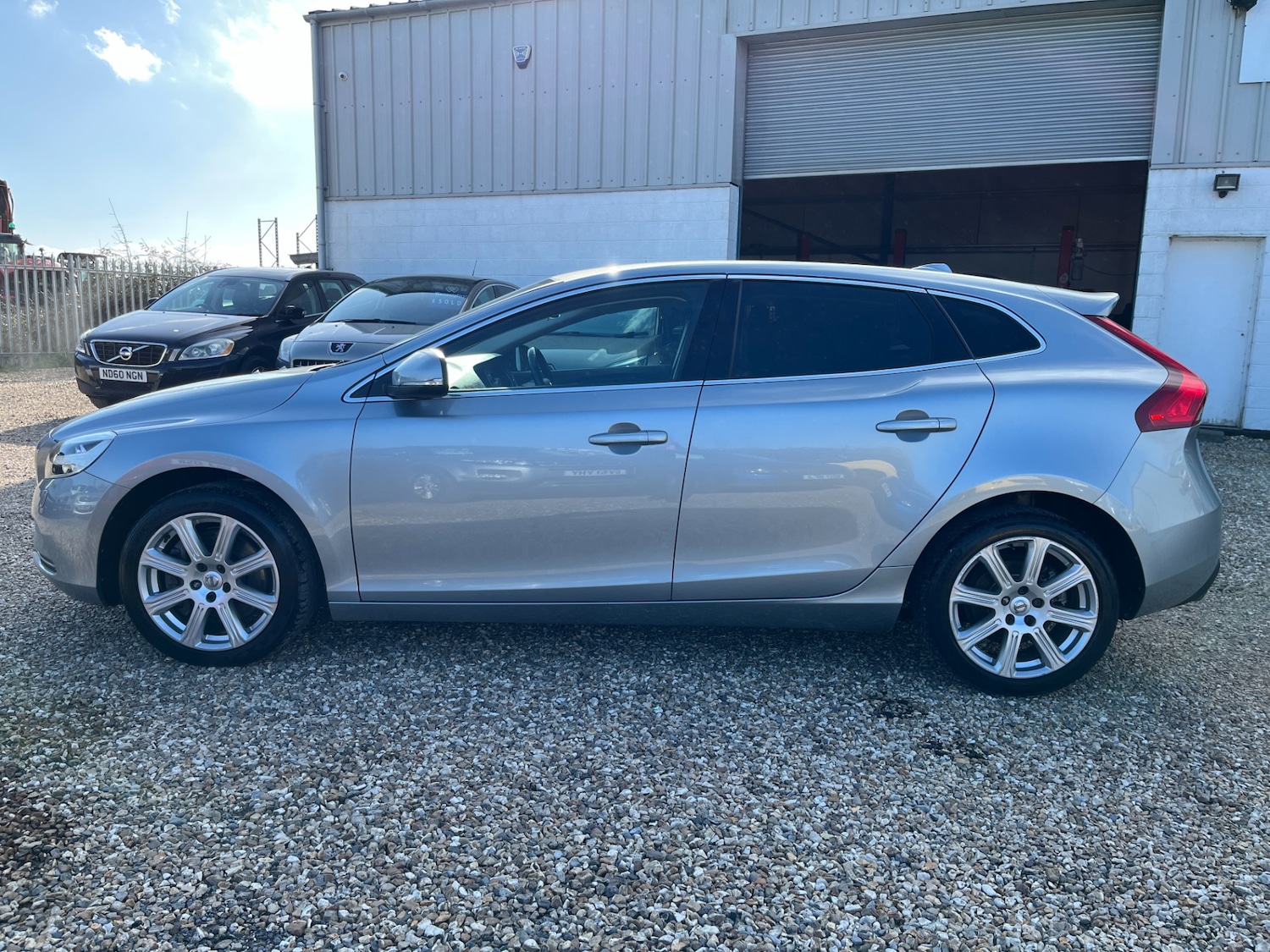 Used Volvo V40 2018 for sale - 77617899: Photo 9