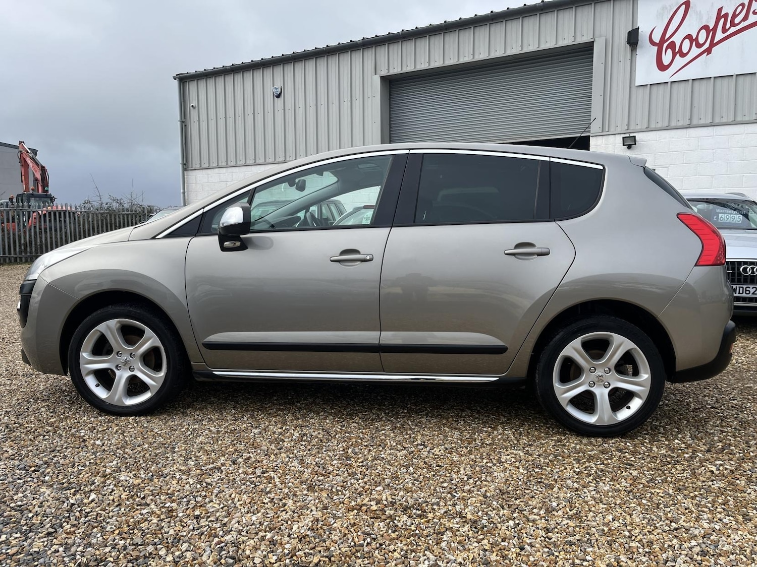 Used Peugeot 3008 2013 for sale - 77997309: Photo 8