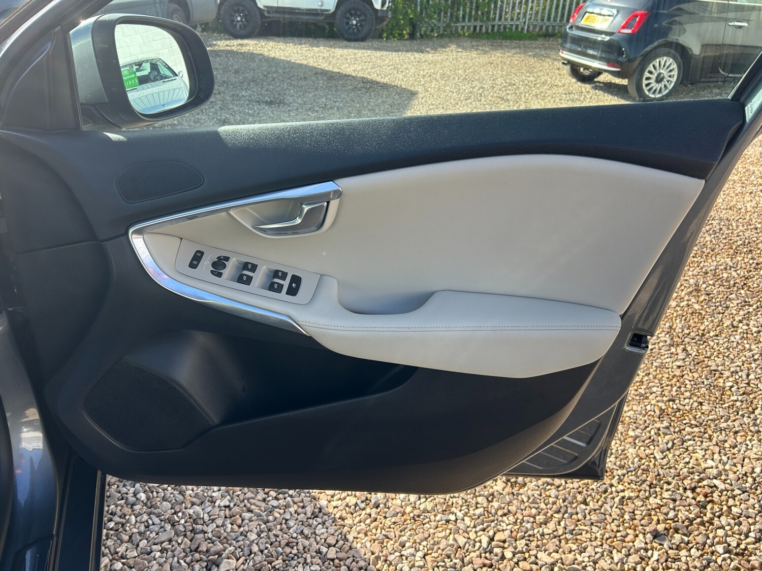 Used Volvo V40 2017 for sale - 78209844: Photo 12