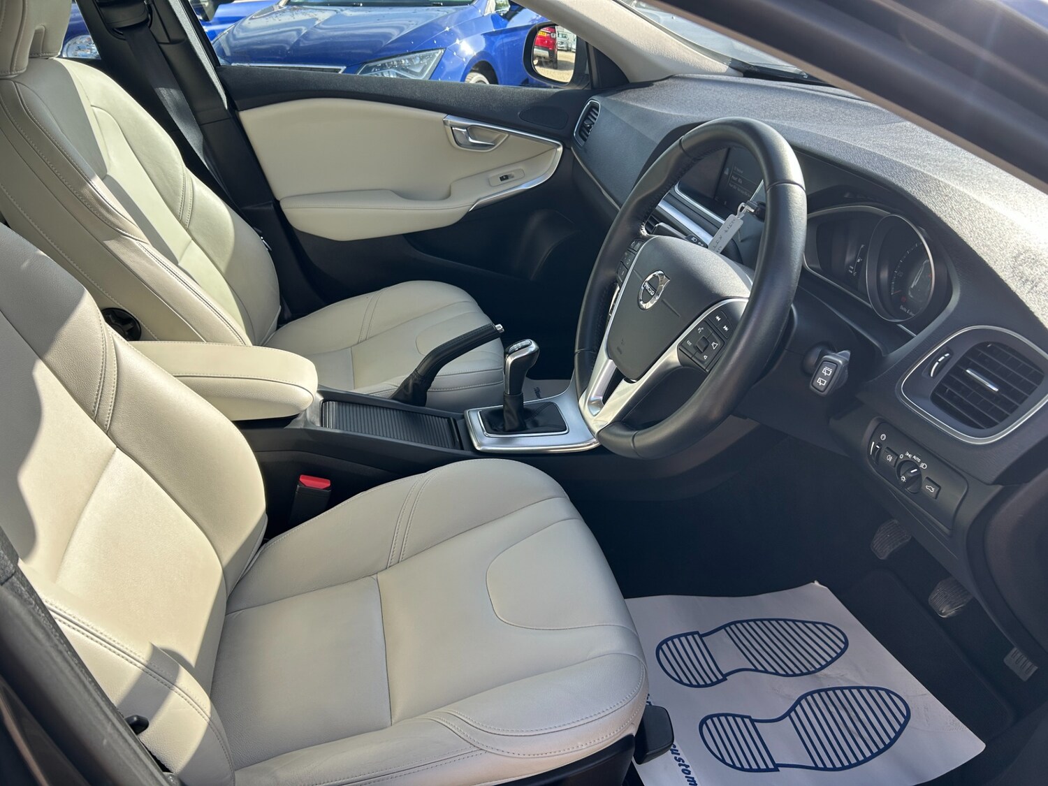 Used Volvo V40 2017 for sale - 78209844: Photo 13