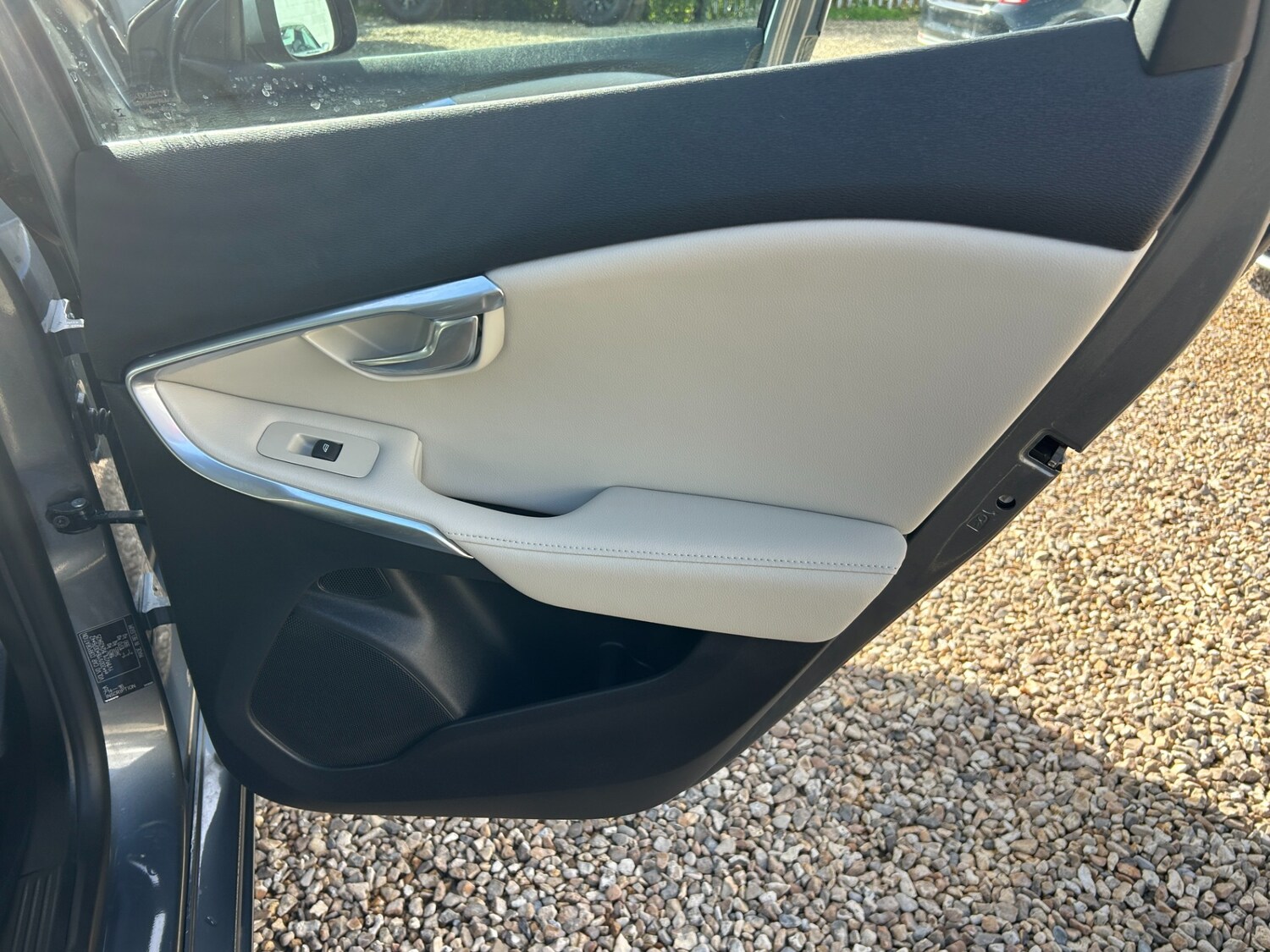 Used Volvo V40 2017 for sale - 78209844: Photo 15