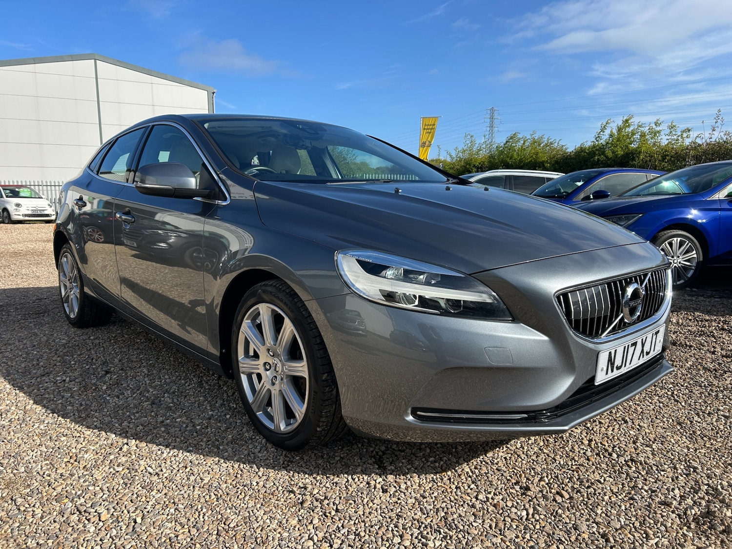 Used Volvo V40 2017 for sale - 78209844: Photo 4
