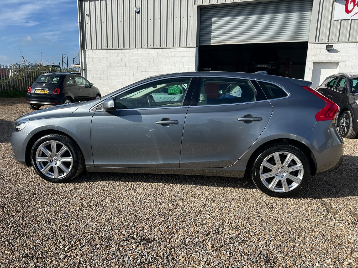 Used Volvo V40 2017 for sale - 78209844: Photo 9