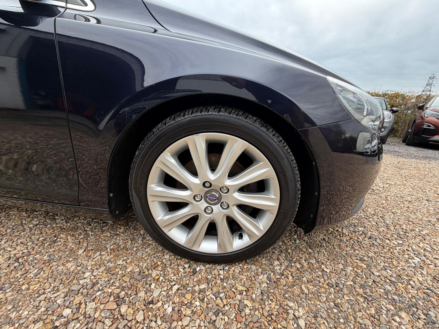 Used Volvo V40 2015 for sale - 77830636: Photo 11