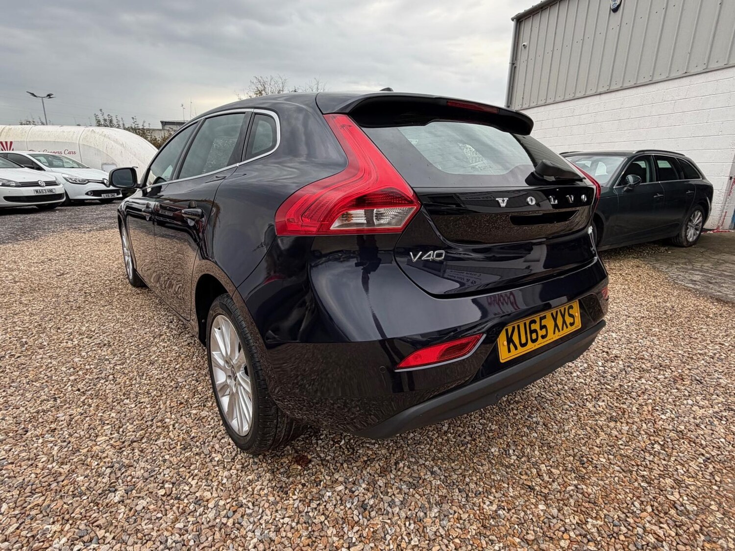 Used Volvo V40 2015 for sale - 77830636: Photo 7