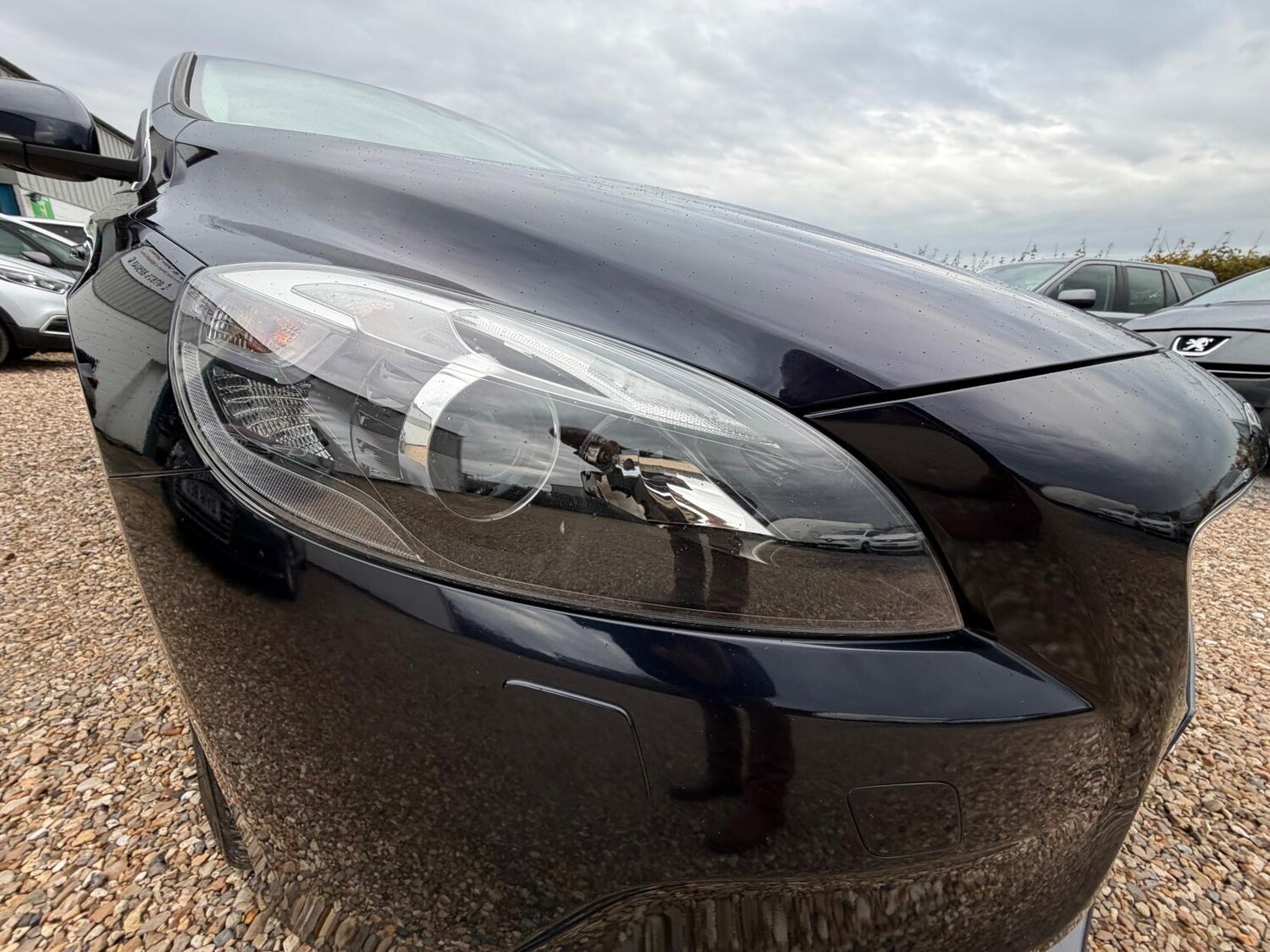 Used Volvo V40 2015 for sale - 77830636: Photo 9