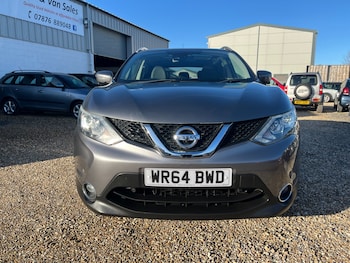 Used Nissan Qashqai 2014 for sale - 76792674: Photo