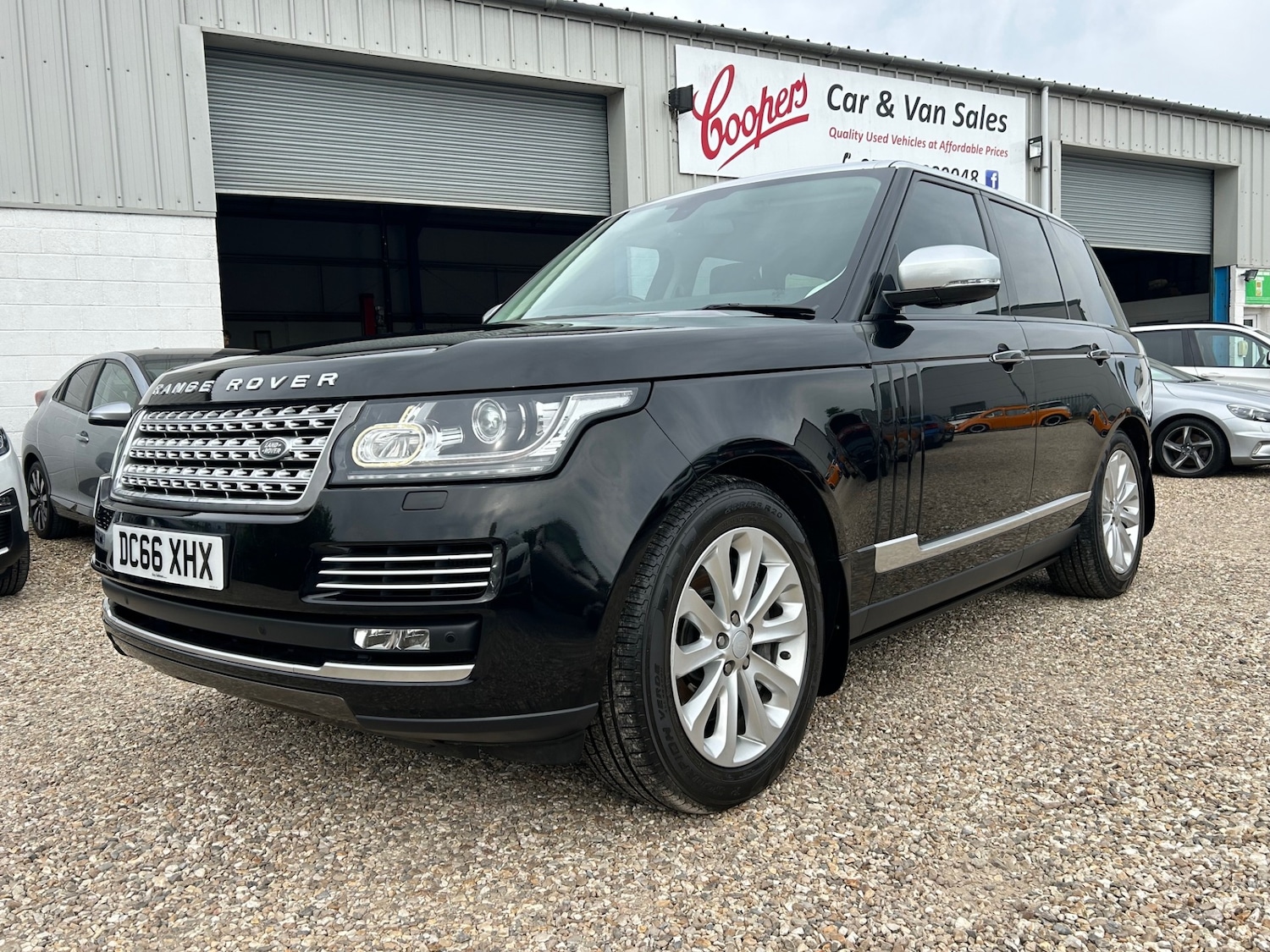Used Land Rover Range Rover 2016 for sale - 74864133: Photo 2