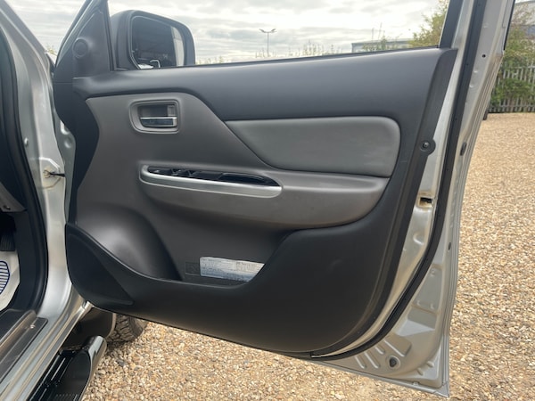 Used Mitsubishi L200 2016 for sale - 75995875: Photo 11