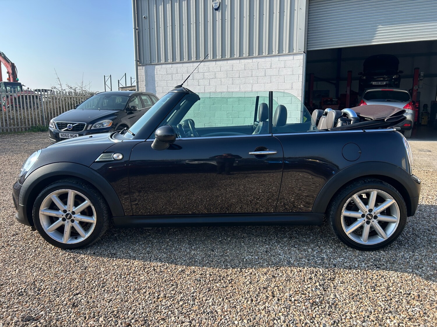 Used MINI Convertible 2013 for sale - 77568445: Photo 9