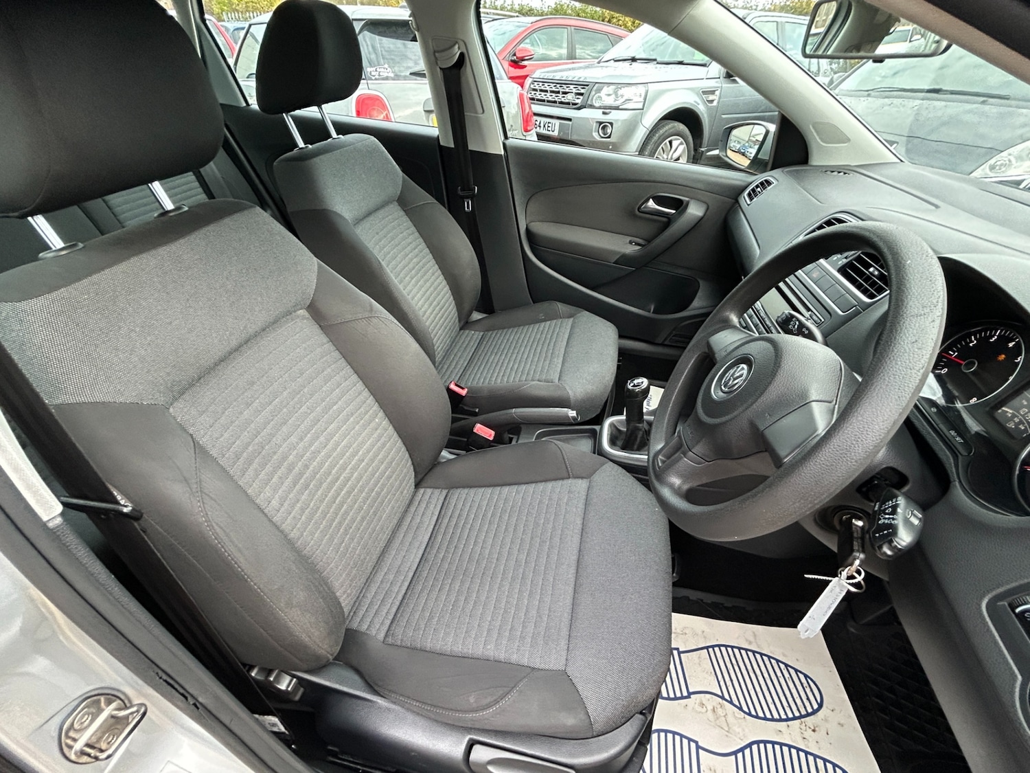 Used Volkswagen Polo 2010 for sale - 76262895: Photo 12