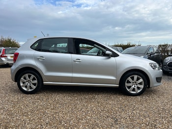 Used Volkswagen Polo 2010 for sale - 76262895: Photo