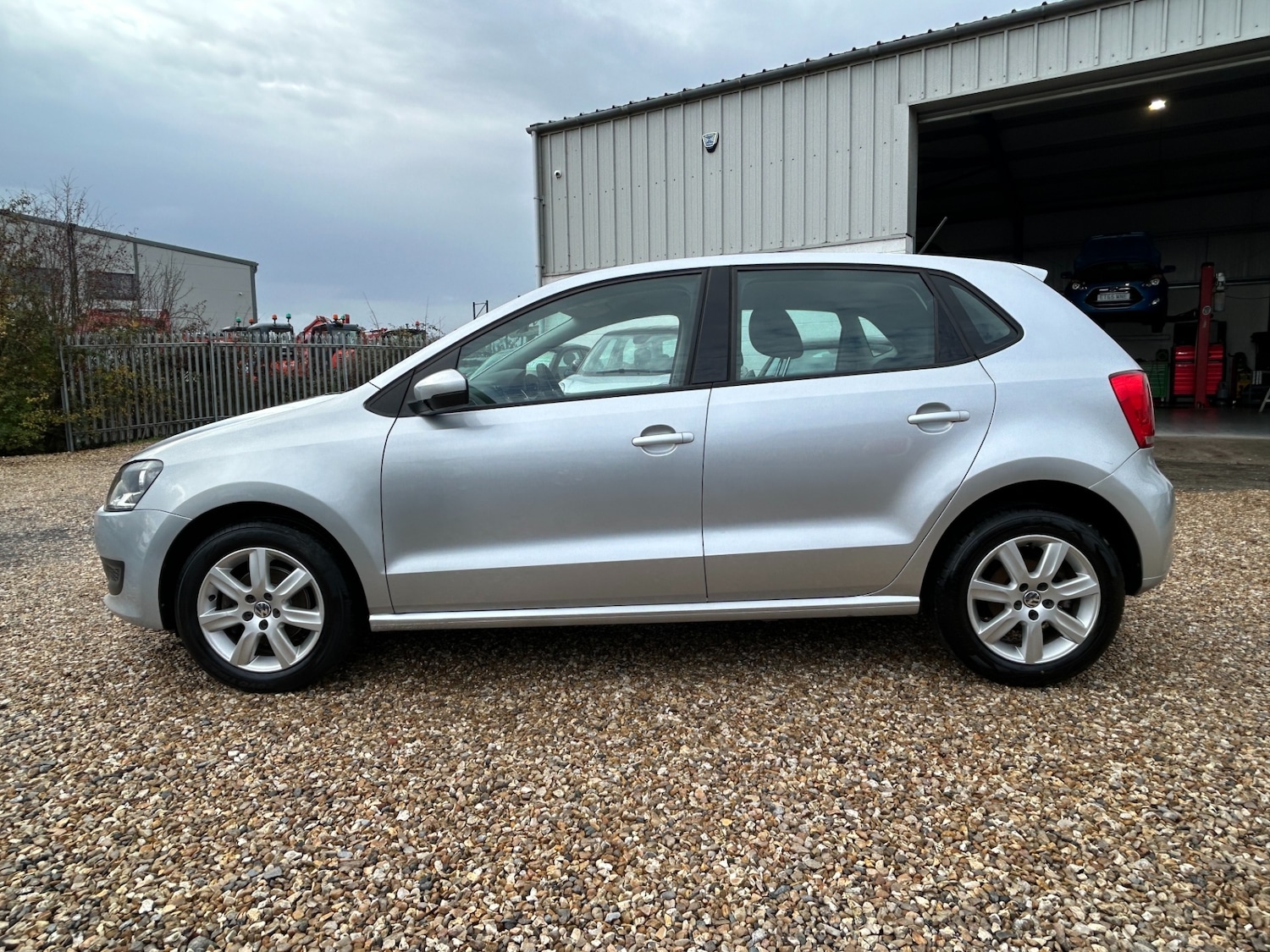 Used Volkswagen Polo 2010 for sale - 76262895: Photo 8