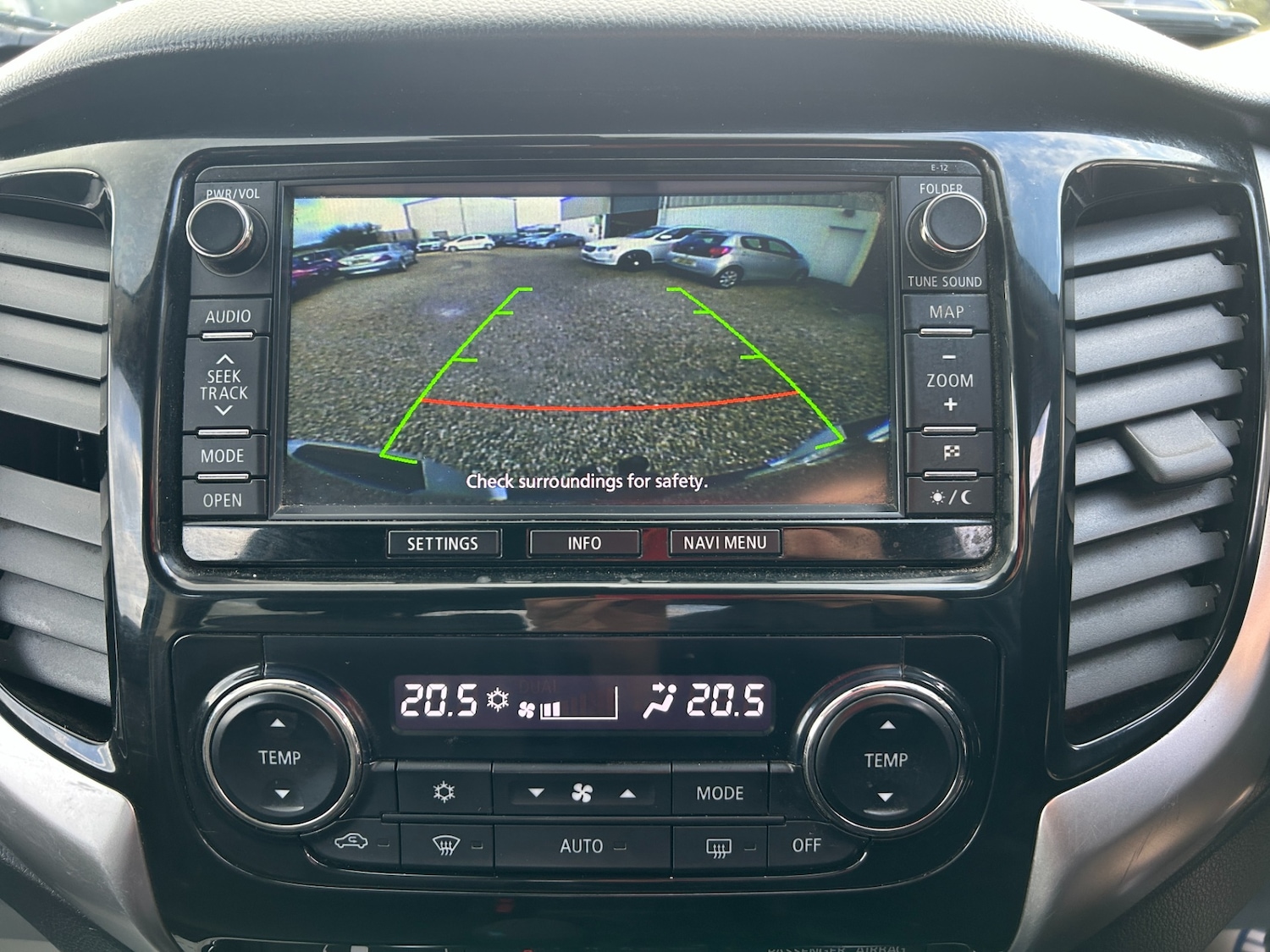 Used Mitsubishi L200 2015 for sale - 76126528: Photo 14