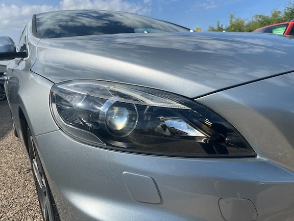 Used Volvo V40 2013 for sale - 74626838: Photo 10