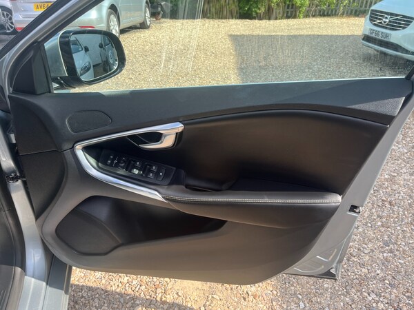 Used Volvo V40 2013 for sale - 74626838: Photo 12