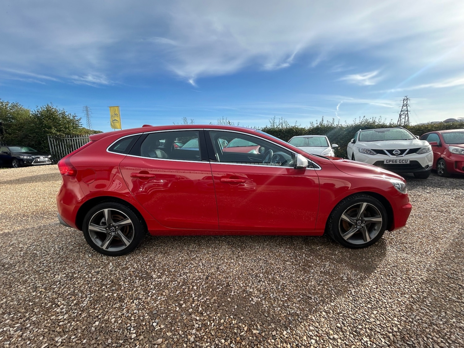 Used Volvo V40 2014 for sale - 75618461: Photo 4