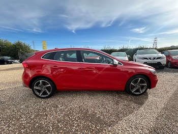 Used Volvo V40 2014 for sale - 75618461: Photo