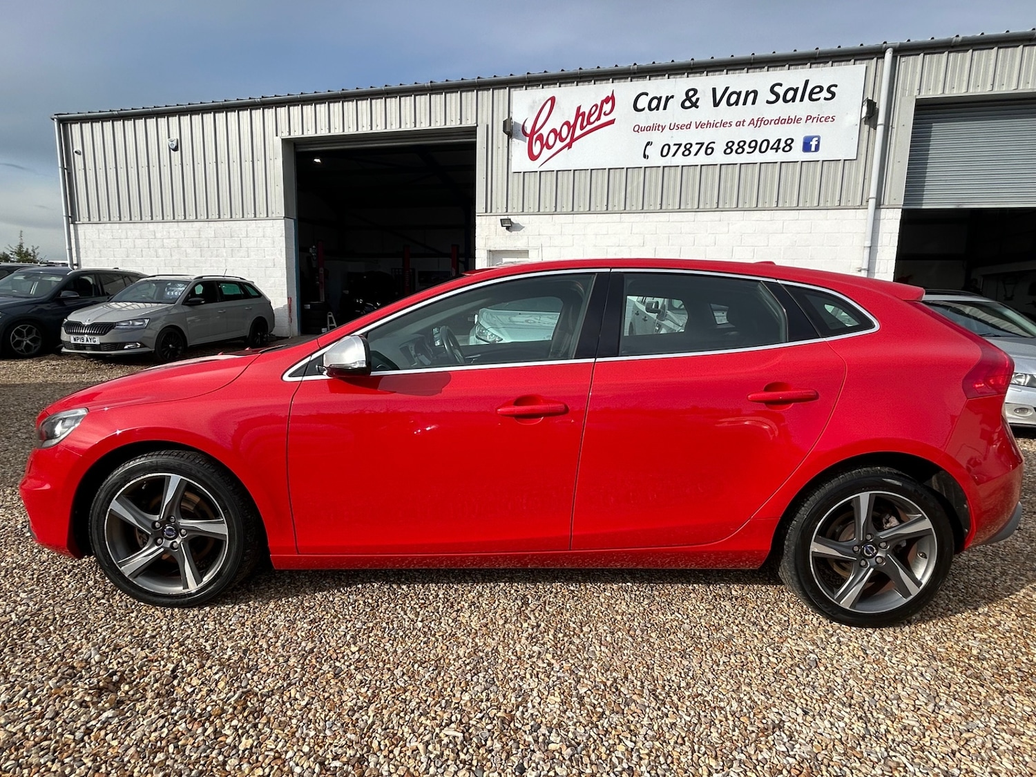 Used Volvo V40 2014 for sale - 75618461: Photo 8