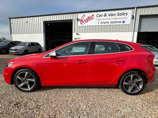 Used Volvo V40 2014 for sale - 75618461: Photo 8