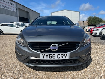 Used Volvo V60 2016 for sale - 75581733: Photo