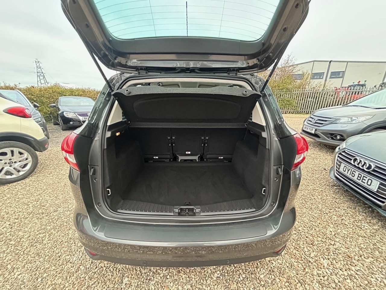 Used Ford C-Max 2016 for sale - 76219244: Photo 16