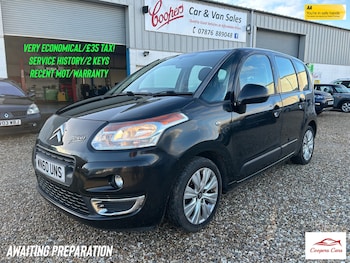 Used Citroen C3 Picasso 2010 for sale - 77235632: Photo