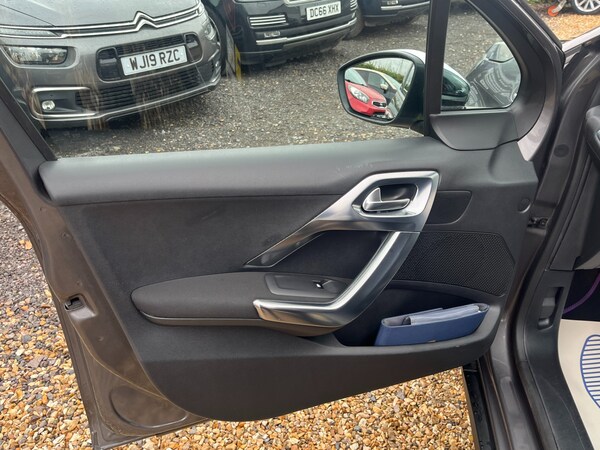 Used Peugeot 2008 2015 for sale - 75997181: Photo 16