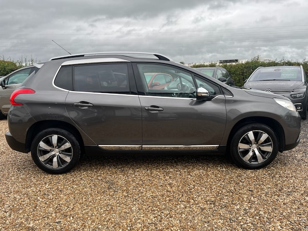 Used Peugeot 2008 2015 for sale - 75997181: Photo 5
