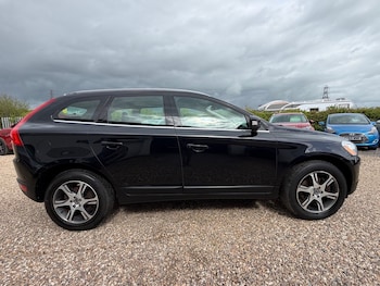 Used Volvo XC60 2010 for sale - 77335818: Photo