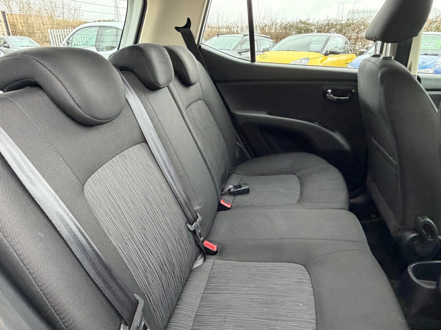 Used Hyundai i10 2013 for sale - 77529812: Photo 16