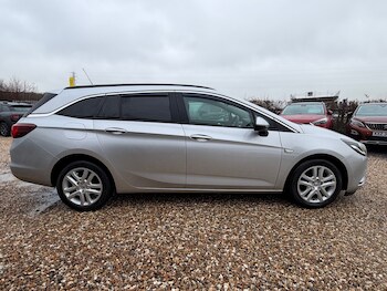 Used Vauxhall Astra 2018 for sale - 77198055: Photo
