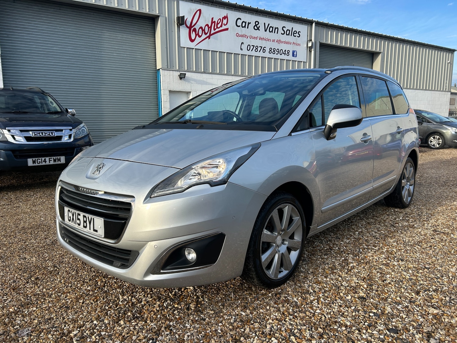 Used Peugeot 5008 2015 for sale - 76650283: Photo 2