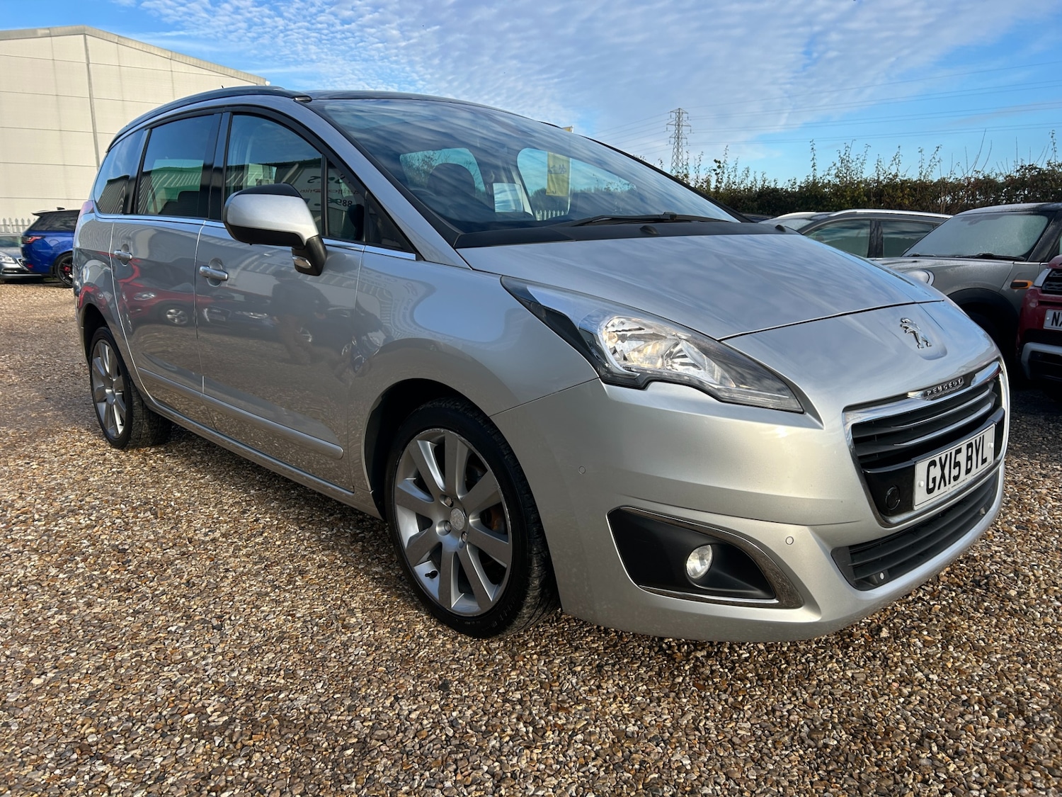 Used Peugeot 5008 2015 for sale - 76650283: Photo 4